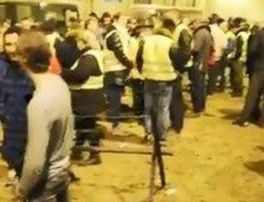 Βρυξέλλες: Μέσα σε στάβλους αλόγων κράτησε η αστυνομία διαδηλωτές των «κίτρινων γιλέκων» (βίντεο)